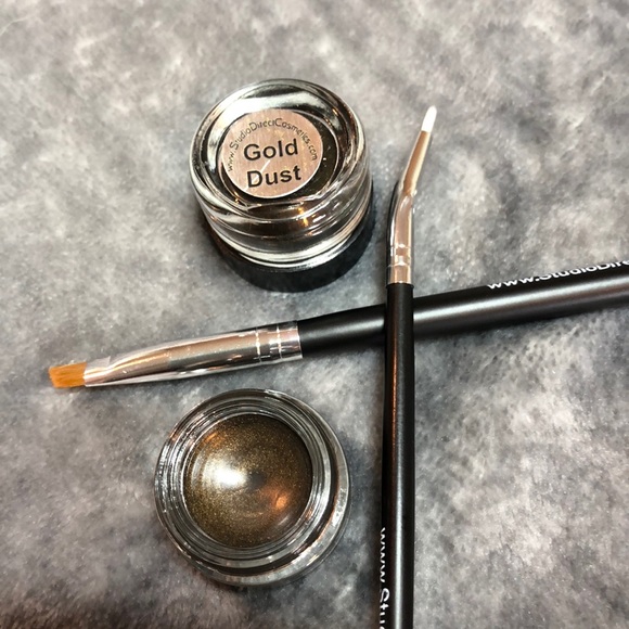 (NOT FOR SALE) 7 Gel Eye Liners and Brushes Kit - Picture 3 of 8